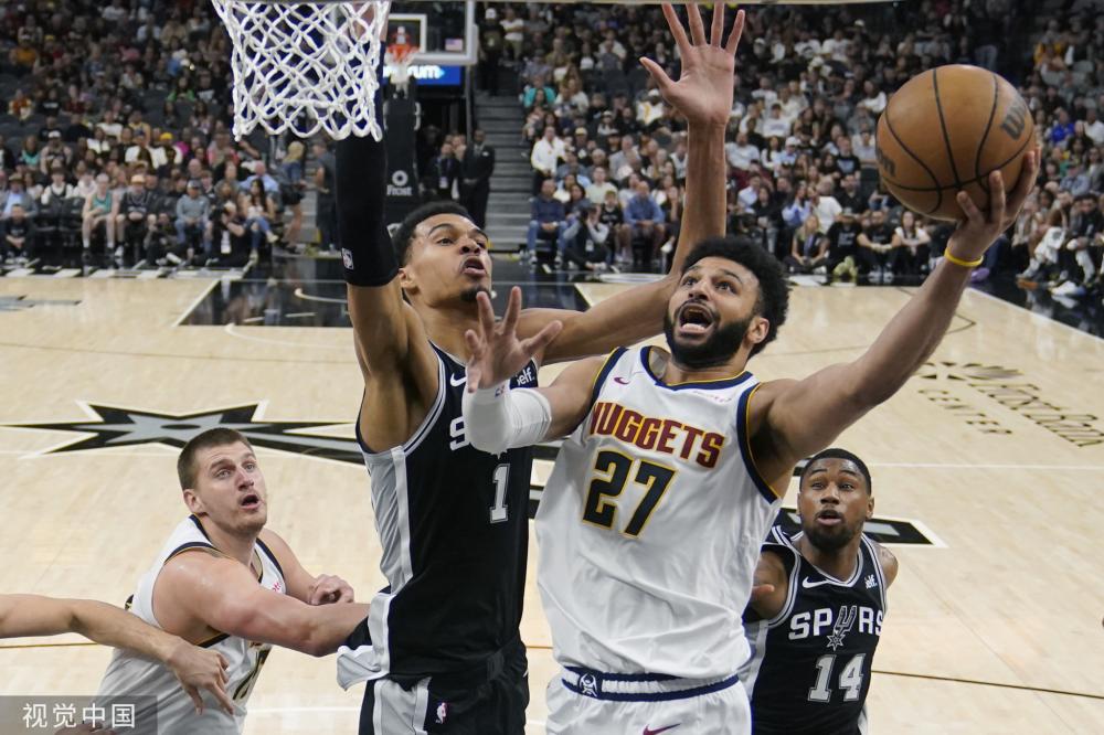 中超官方：克雷桑当选本轮最佳球员；本赛季第三次获奖