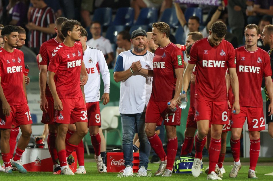 势相当胶着 势相当胶着