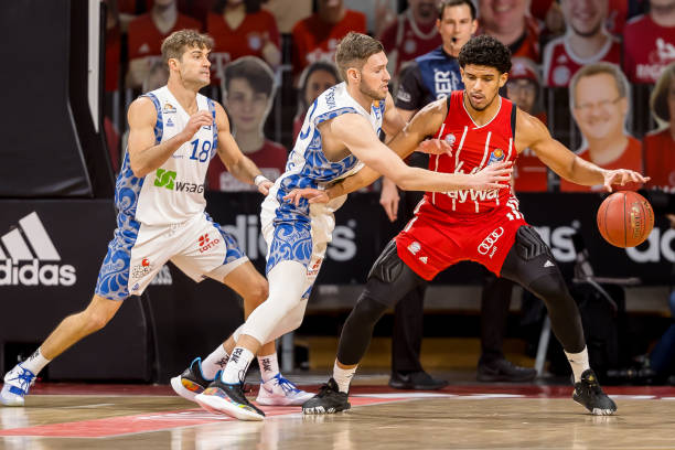 秀选手虽展 秀选手虽展